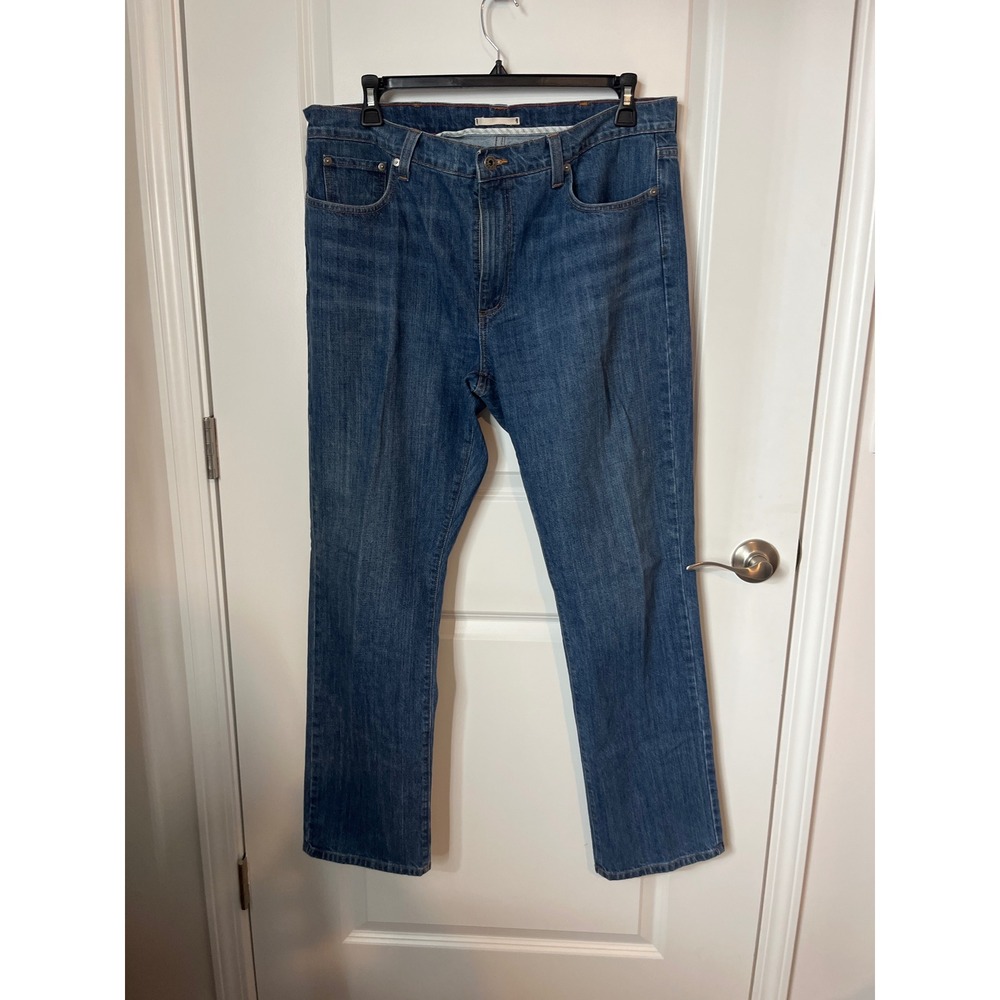 LL Bean Standard Fit Mens Jeans 38x32 Medium Wash Straight Leg Cotton 298653